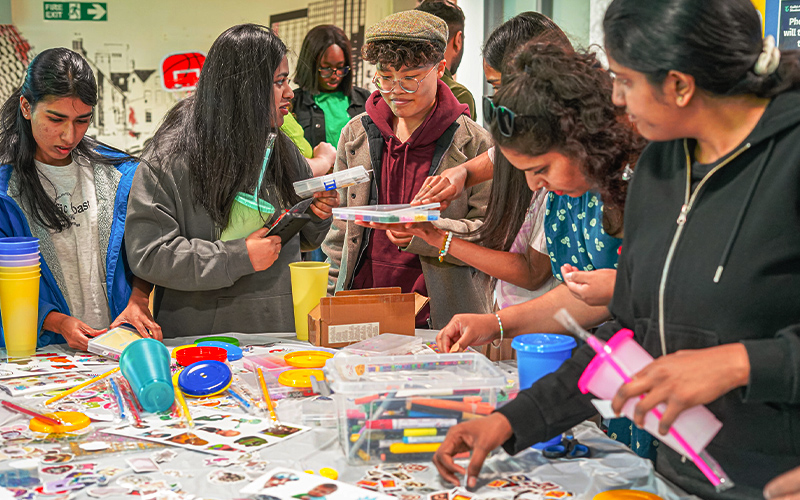 students at a crafts event