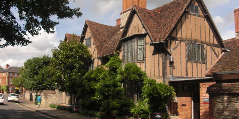 a photo of shakespeares house